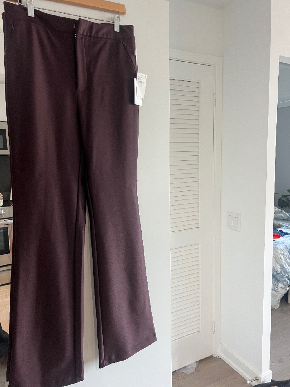 Good American scuba pants. High waisted.